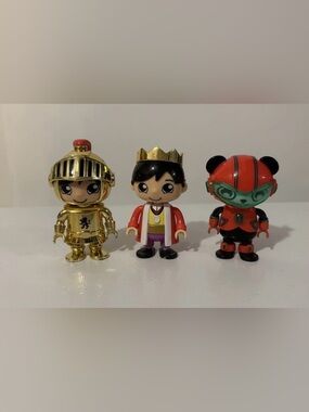 2/20$ 🐮 Ryan's World Gold Knight, King & Combo Panda 3.25" Figures Lot Of 3